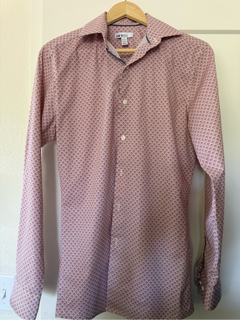 Bar III Men’s Red and White Patterned Button-Down Shirt